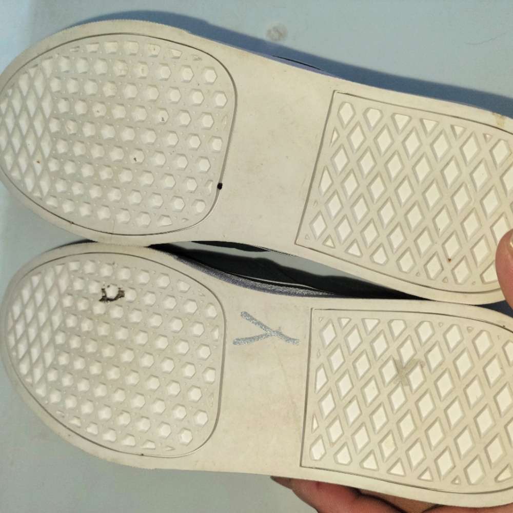Green Bay Packer Sneakers - Picture 4 of 6